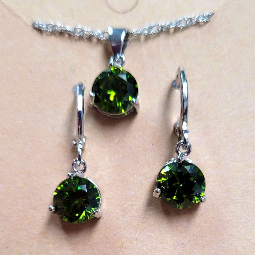 925S  Green Australian Crystal Pendant Necklace Earrings Set